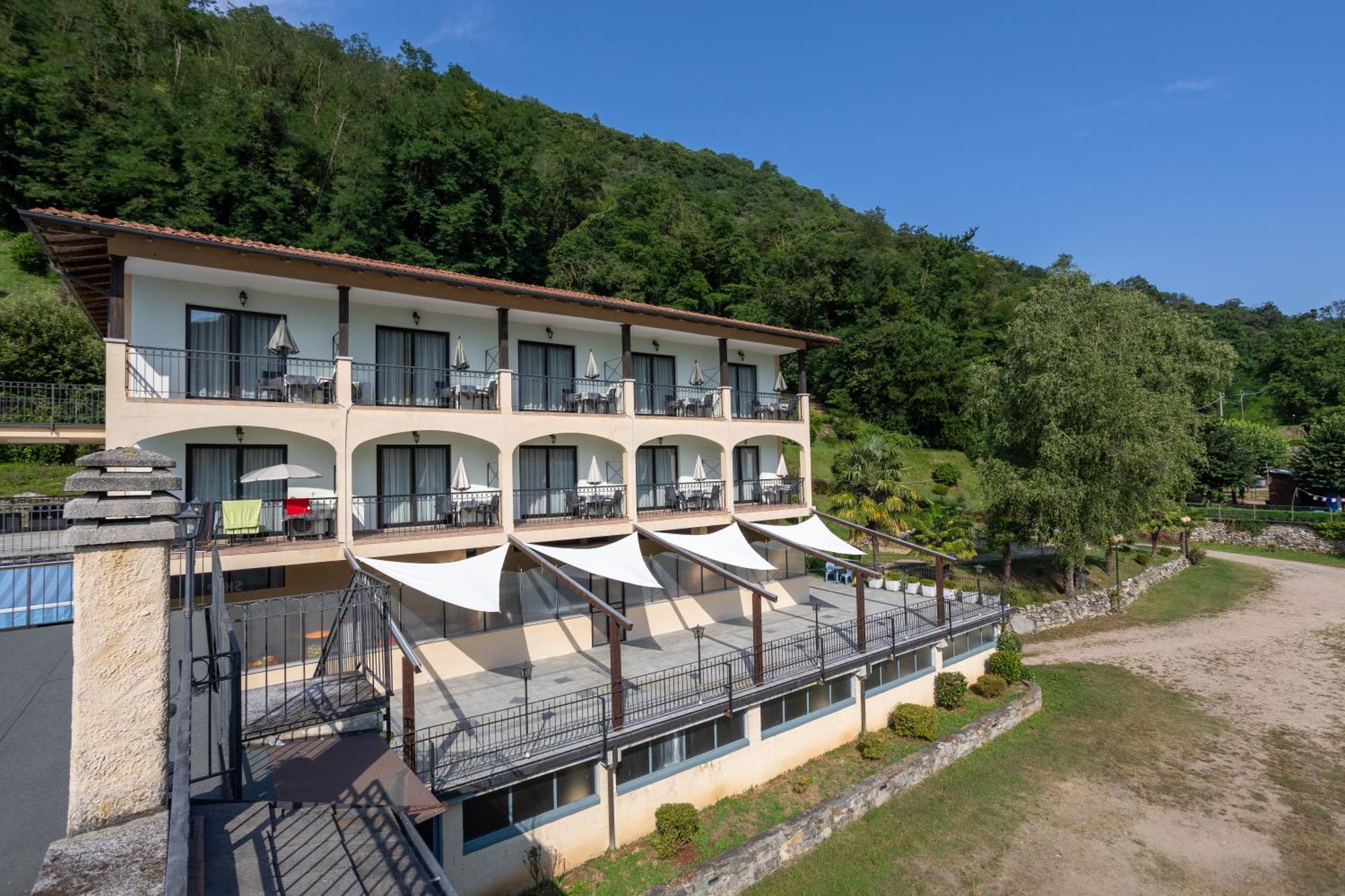 Hotel Fontaine Bleue Orta San Giulio Exterior foto